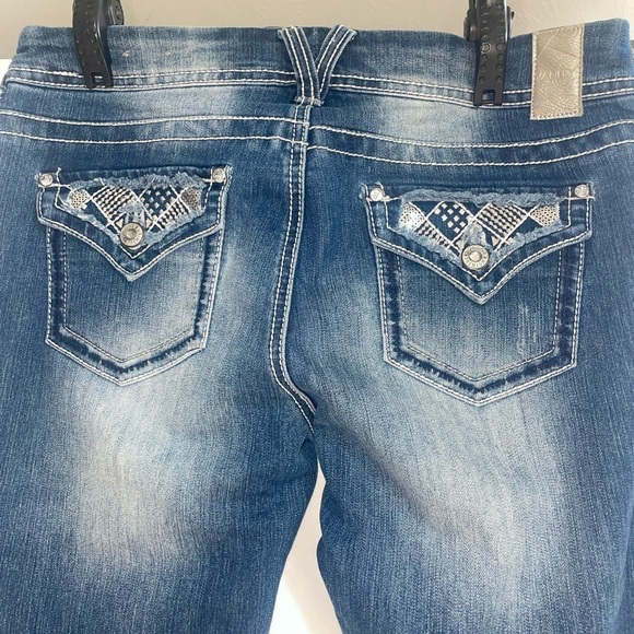 Women's Blue Jeans Vanity women’s size 29/32 - Picture 2 of 4